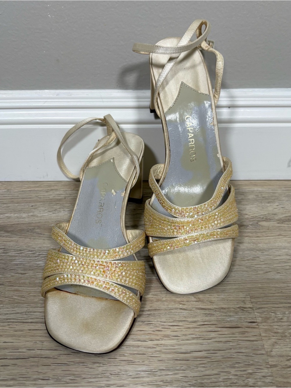 Y2k Rhinestone Gold Kitten Heels (size 6 estimated)